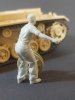 Panzer Art FI35-239 German tank mechanic at work No2 1/35